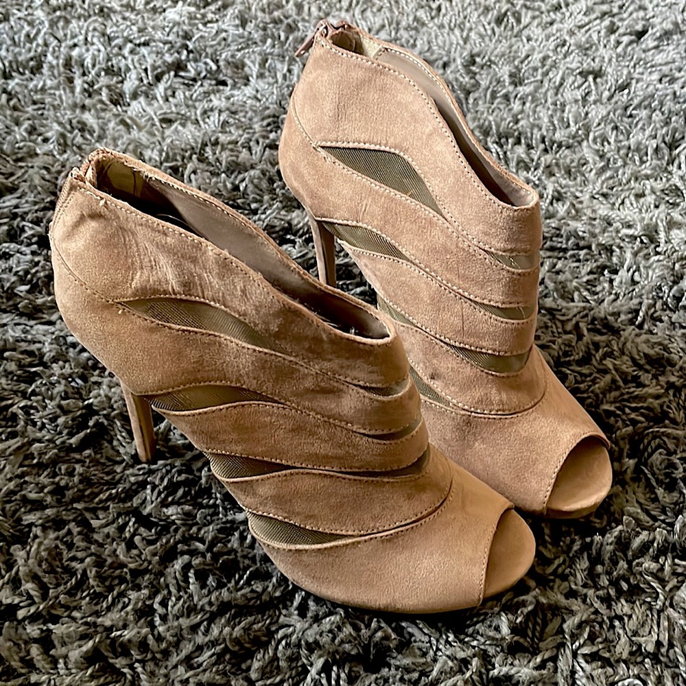 Nine West mesh/tan suede bootie 8.5